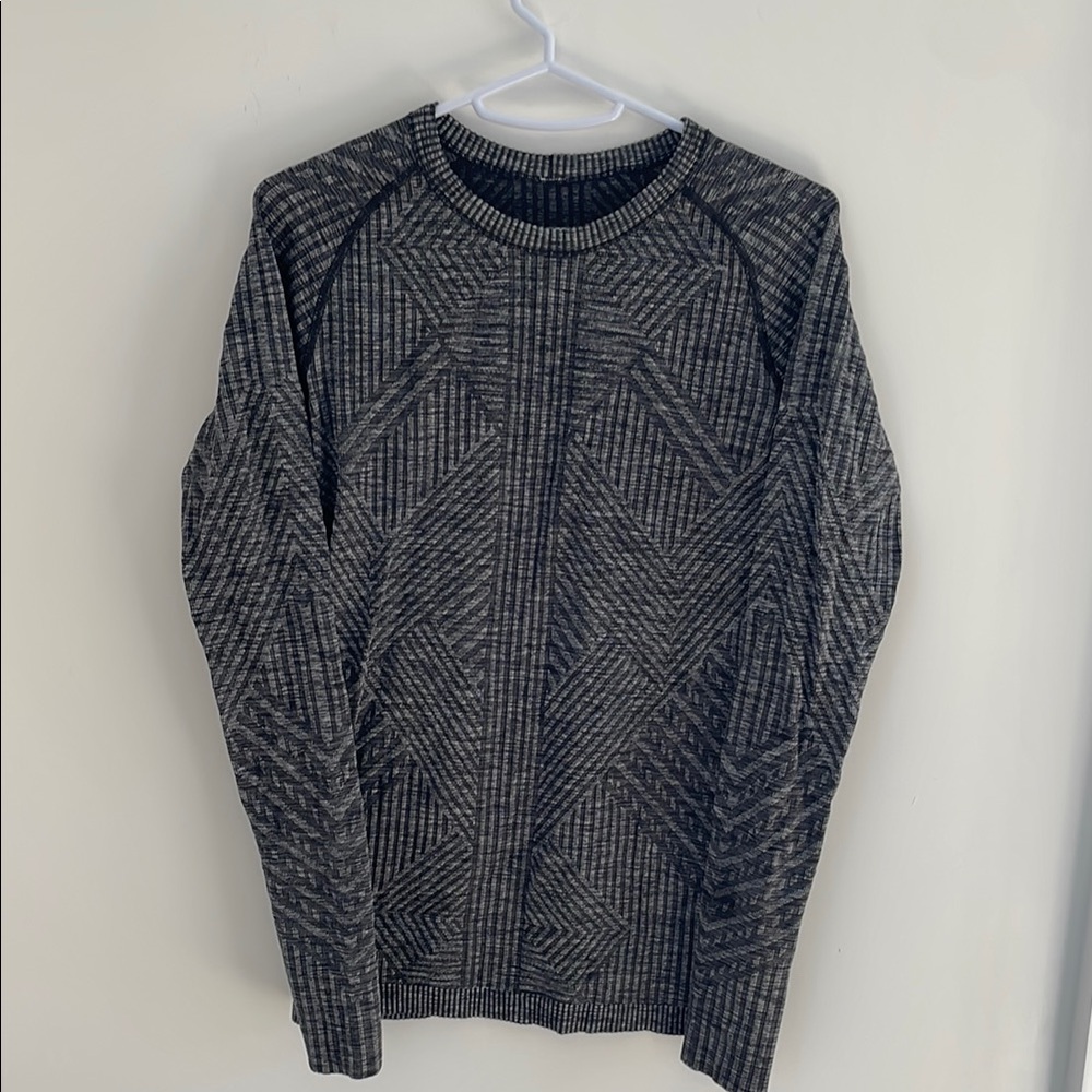Lululemon gray Rest Less pullover size 8